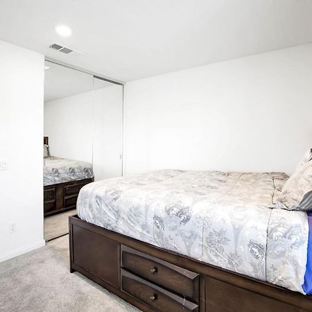 Charming Home Near Six Flags Santa Clarita Exterior foto